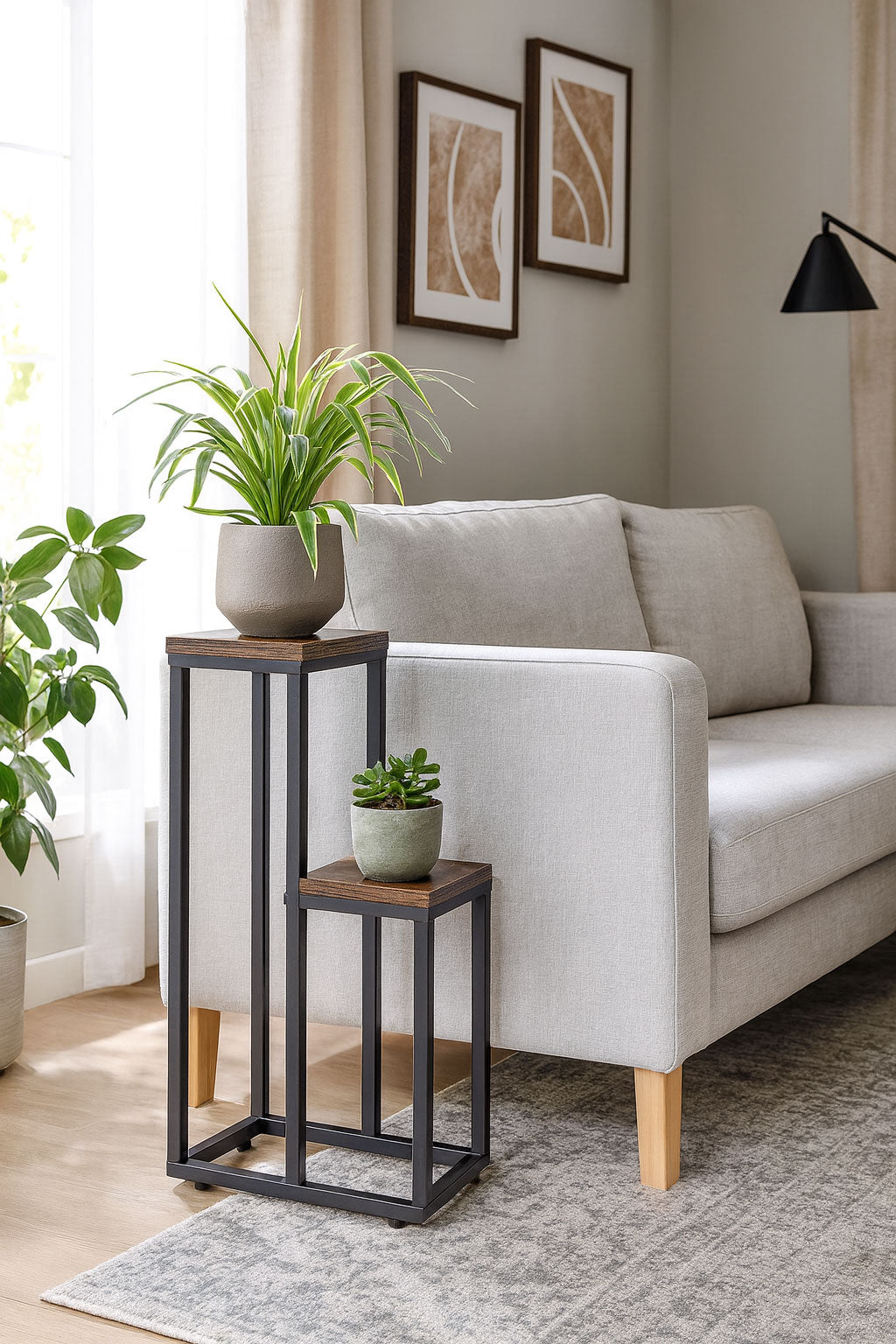 Blumenständer mit 2 Ablagen, 67 cm, Holzoptik und Stahl
